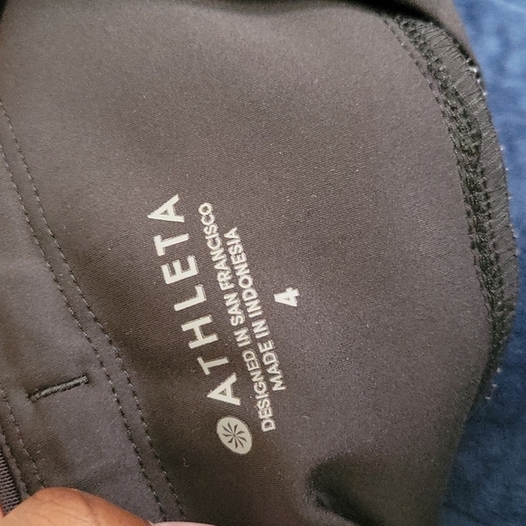 Athleta Ascender Shorts Gray High Waist Size 4 Running Athletic - Picture 3 of 6